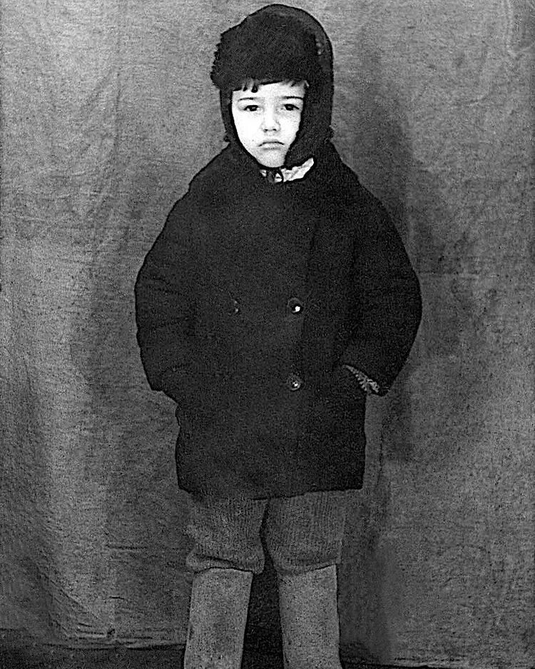 петросян в молодости. евгений петросян в молодости. петросян в детстве фото. евгений петросянц. петросян в детстве фото.