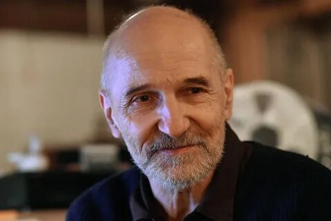 Сколько лет мамонову