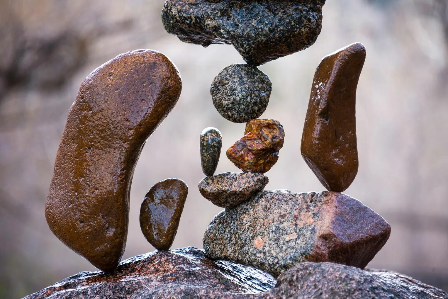 Friend stone. Скульптура из камня.