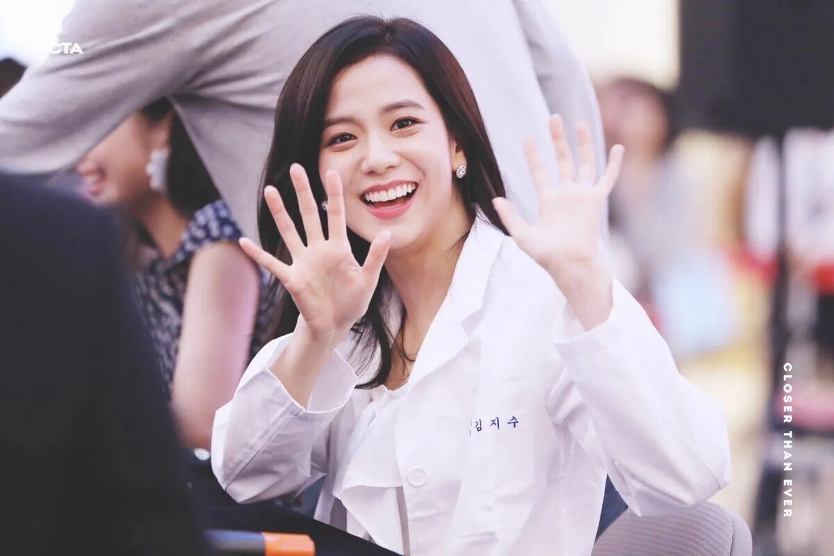 джитсу 100 девушек. ким джису black pink. джиу-джитсу girl. джитсу в купальнике. блэк пинк джису.