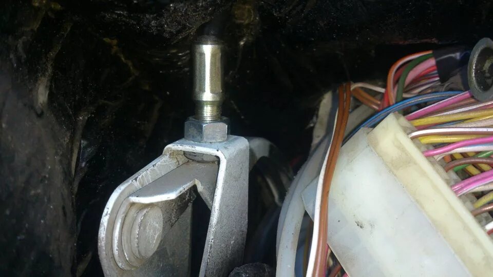 Трос капота нива 2121. Как поменять тросик капота на ниве. Схема тросика капота на ниве 21213. Как поменять тросик капота на ниве. Как поменять тросик капота на ниве.