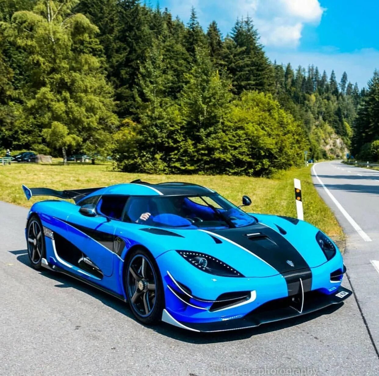 Кенигсегг. Кёнигсегг АГЕРА. Кенегсиккенегсик АГЕРА. Koenigsegg Agera r. Дешевые быстрые машины