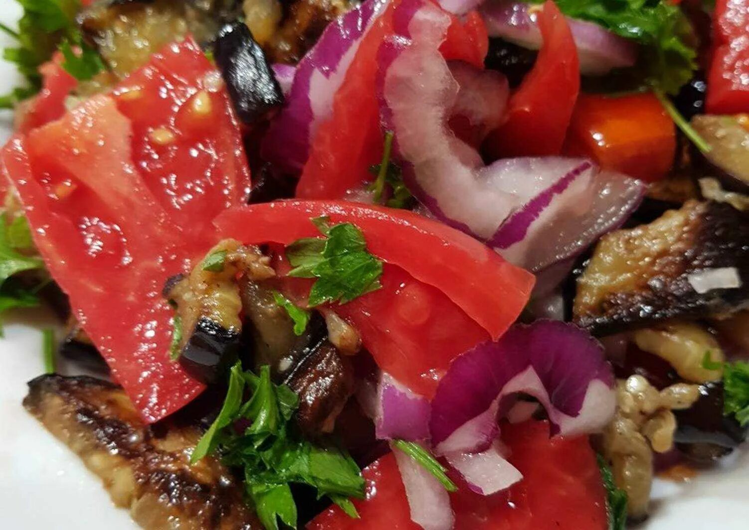 Салат с баклажанами и помидорами рецепт