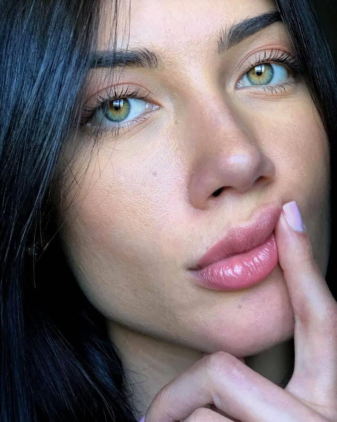 Большие губы фото. Джорджина Маццео. Georgina Mazzeo лицо. Большие губы у девушек натуральные.