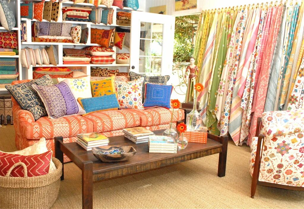 Домашний текстиль. Текстиль для дома. Постельное белье и полотенца. Магазин текстиля баннер. Домашний текстиль.