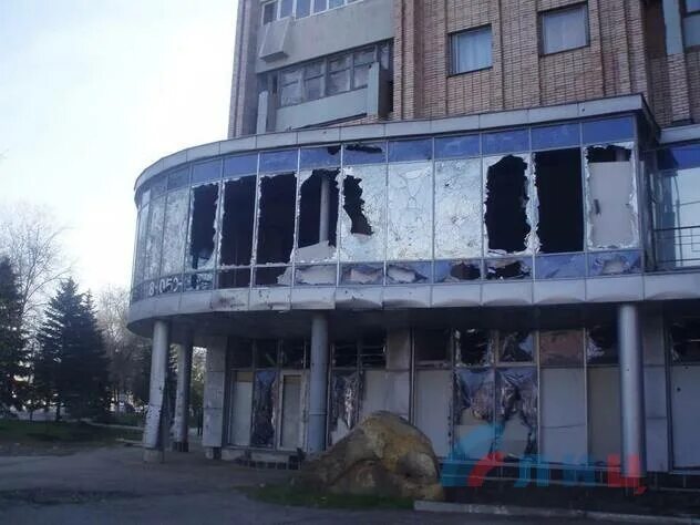 Как выглядит луганск. Луганск обстрел 2014 квартал солнечный. обстрелы луганска лето 2014.