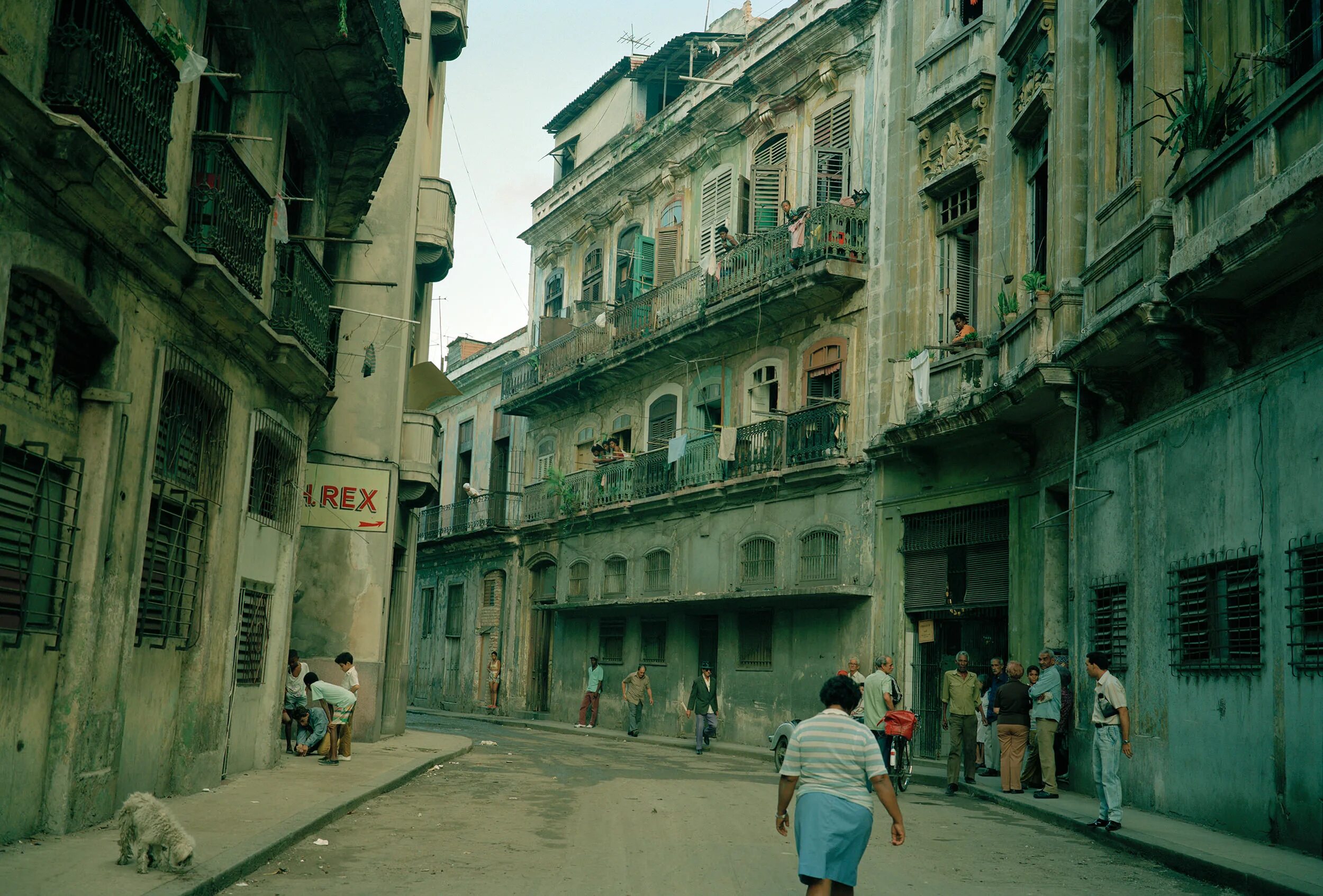 Италия 80х. Куба 1980. Гавана в 1970е. Пуэрто Рико 1970е здания. Куба 90-е.