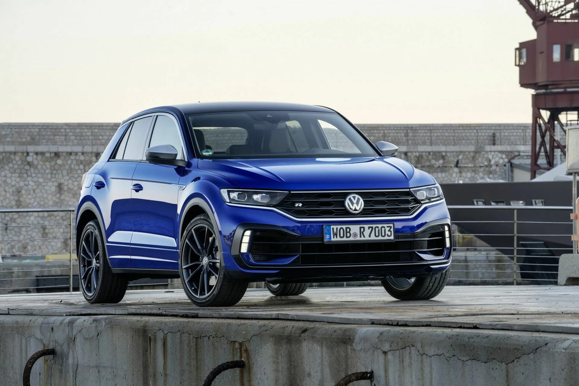 Фольксваген тирок. Vw t-roc r. фольксваген 2025 t-roc. фольксваген t rock r 2025. volkswagen t rock r line.