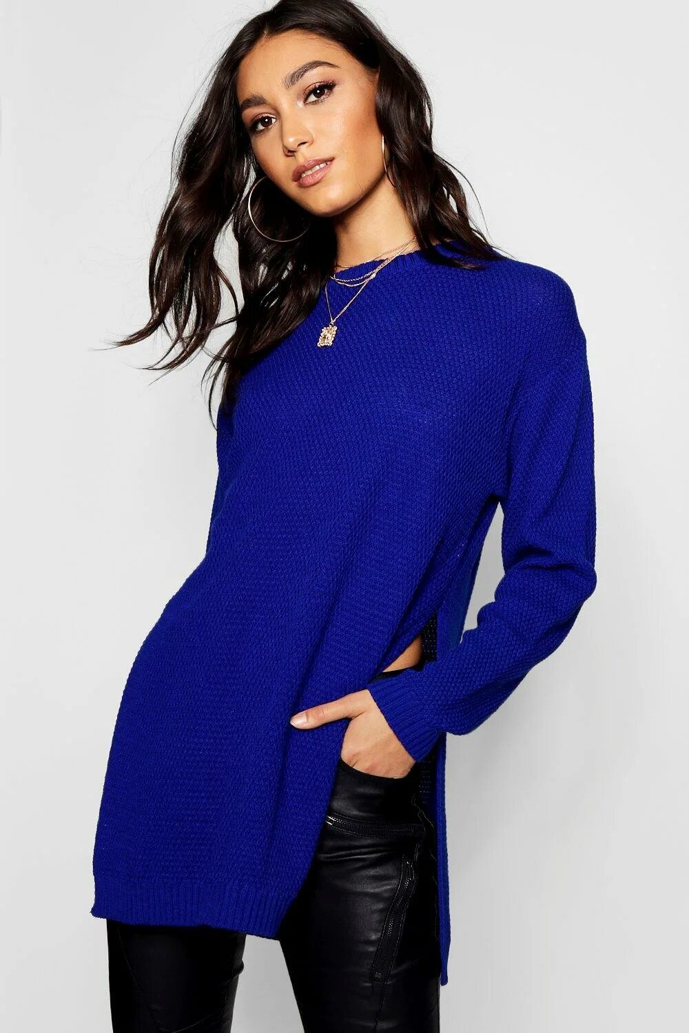 джемпер с вырезом спереди. джемпер с разрезами по бокам. свитер женский с разрезами. джемпер с разрезом. джемпер с разрезами на плечах.