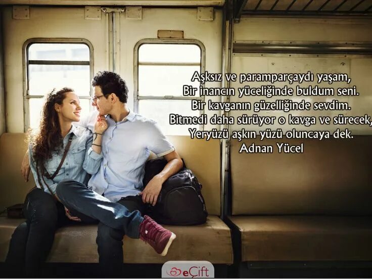 Девушка с канала the station. Пара сидит в поезде. A train girlfriend. A train girlfriend. Wait for a train.