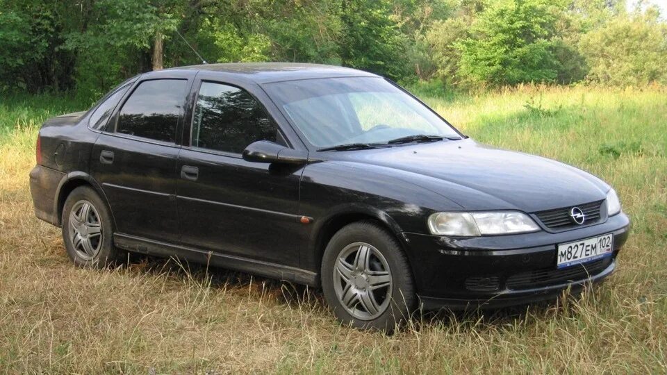 Автомобиль опель вектра б. Opel Vectra b 1.6. Опель Вектра б 1.6 1999. Opel Vectra 1.8. Опель Вектра 1999г.