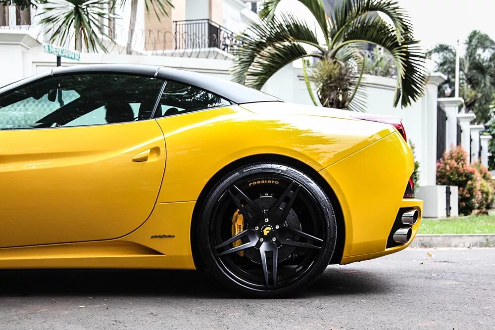 Цифра 8. Bmw i8 yellow. Мазда рх8 желтая. Yellow 8. Yellow 8.