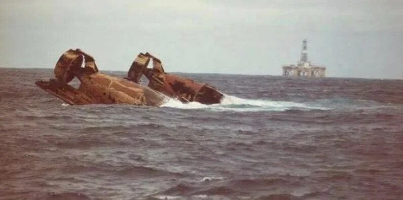Катастрофа ocean ranger в 1982 г. Платформа up330. Ocean ranger платформа. Оушн рейнджер. Оушен рейнджер платформа.