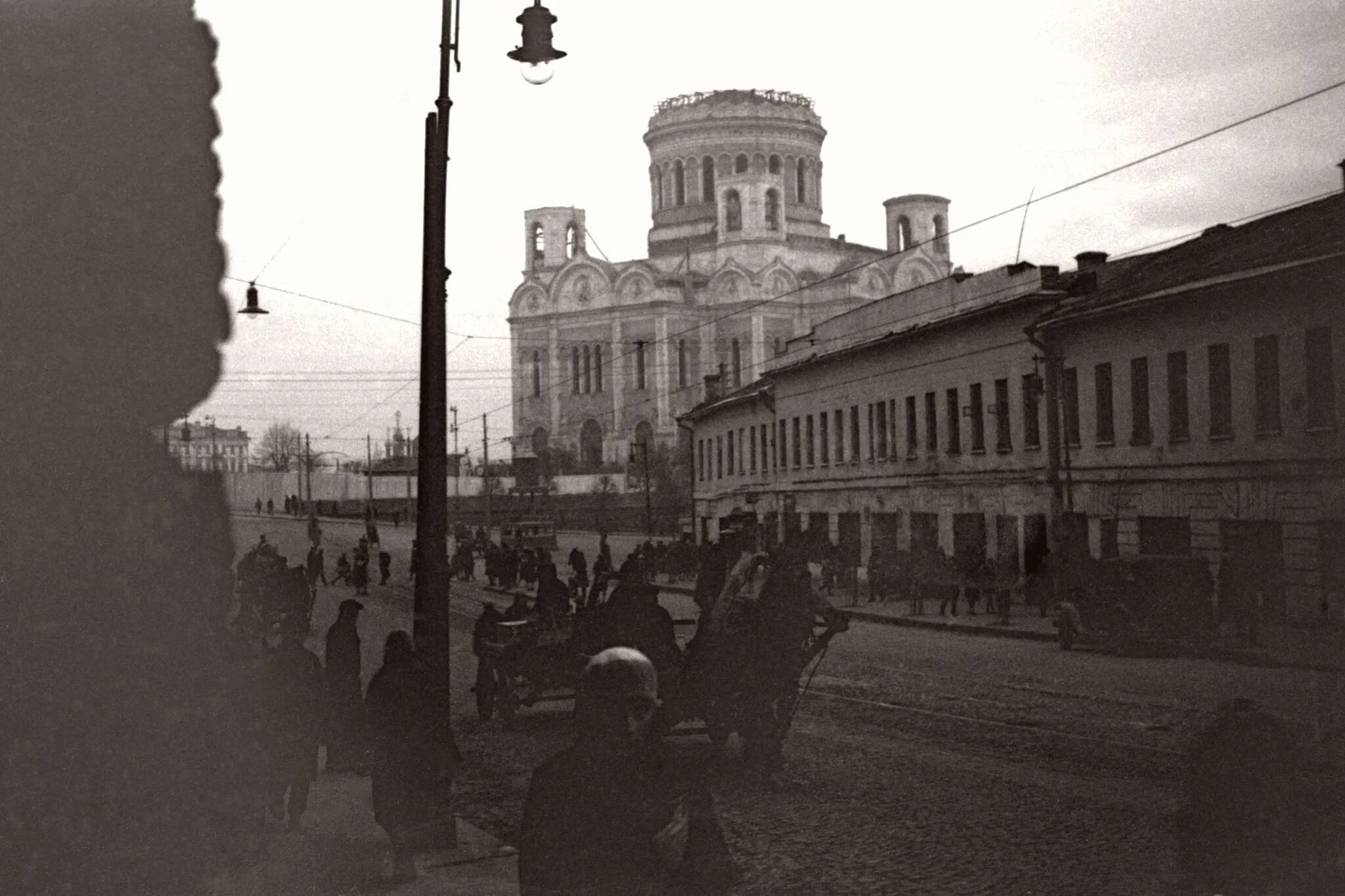 Памятник который был разрушен в 1930 годы. Храм Христа Спасителя 1931. Разрушение храма Христа Спасителя 1931. Храм Христа Спасителя Москва 1930. Взрыв храма Христа Спасителя 1931 г.