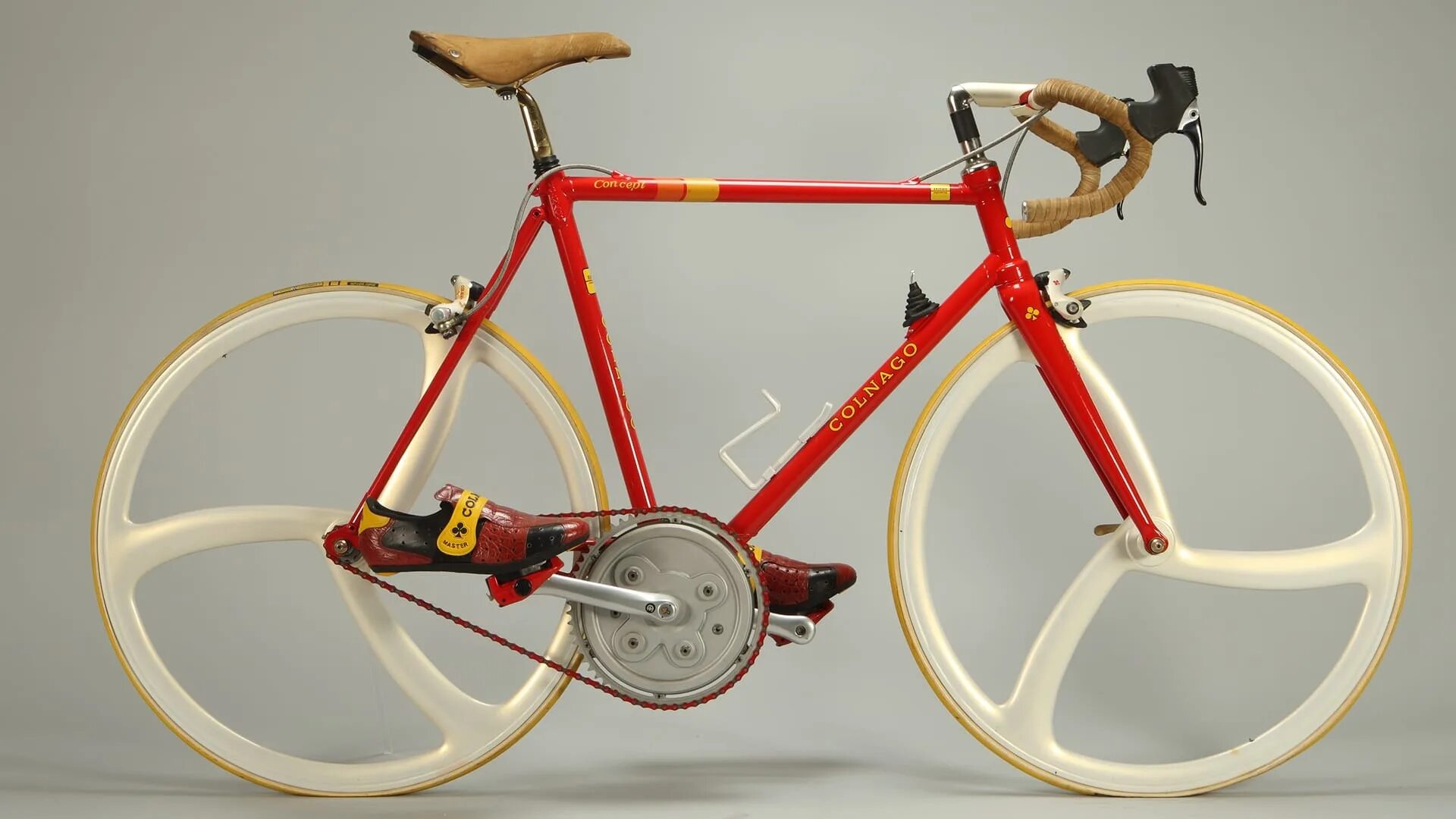 Colnago велосипеды. Кольнаго Феррари велосипед. Трековый велосипед Colnago. Велосипед Ferrari Colnago складной. Colnago 1950.