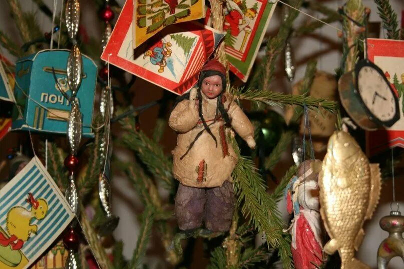 новогодняя ярмарка в гостином дворе спб. украшен невский 2020 украшен. новогодняя ярмарка в спб 2022. зимний музей фабрика елочных игрушек спб. новый год в музее спб.