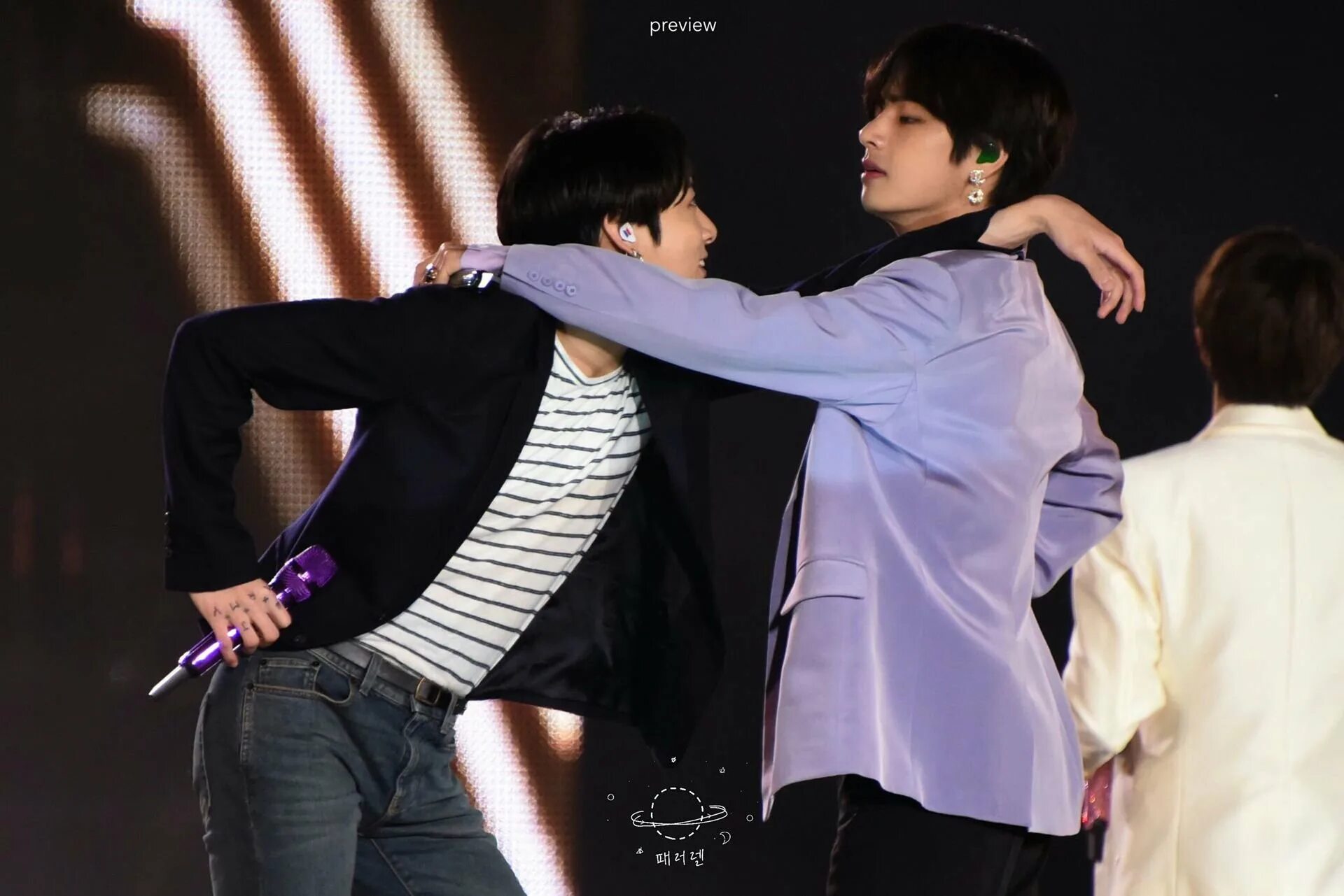 БТС taekook. Вигуки (Чонгук и Тэхен) 2021. Чонгук и Тэхен. БТС 2019 Чонгук и Тэхен. Тэхен и чонгук друзья