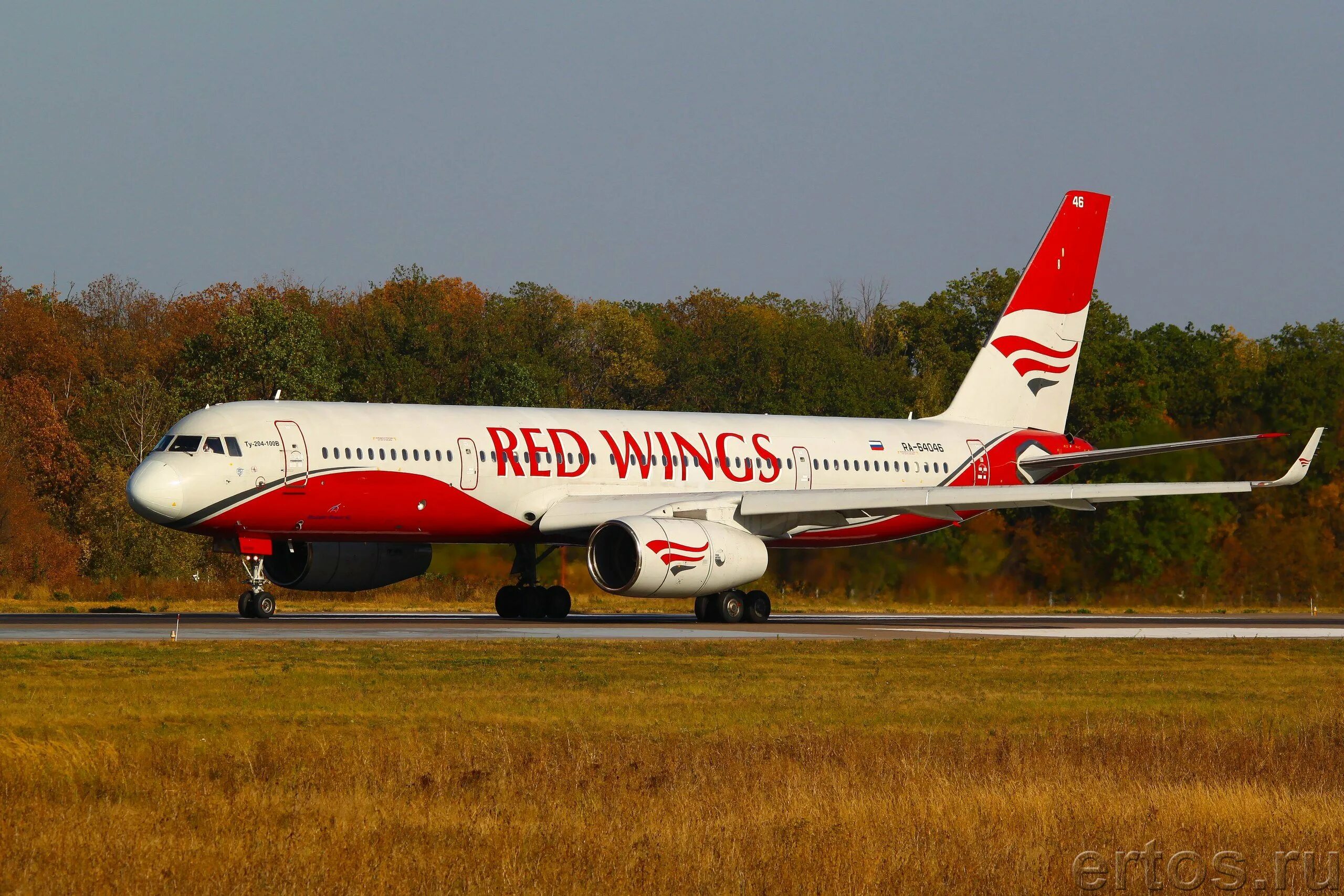 Ту 204 100 Red Wings. Ту-204 ред Вингс. Самолёт ту 204 Red Wings. Red Wings ту 204 ред Вингс. Ред вингс шри ланка