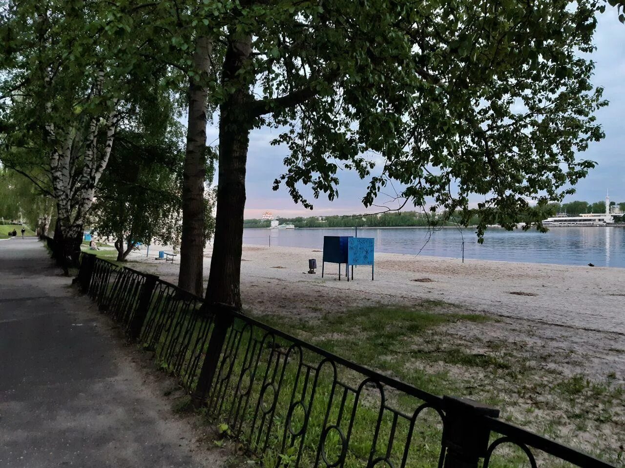 Тверицкий пляж ярославль поселок. Тверицкий пляж ярославль. Тверицкий пляж ярославль поселок. Михайловское ярославль пляж. Норский пляж ярославль.