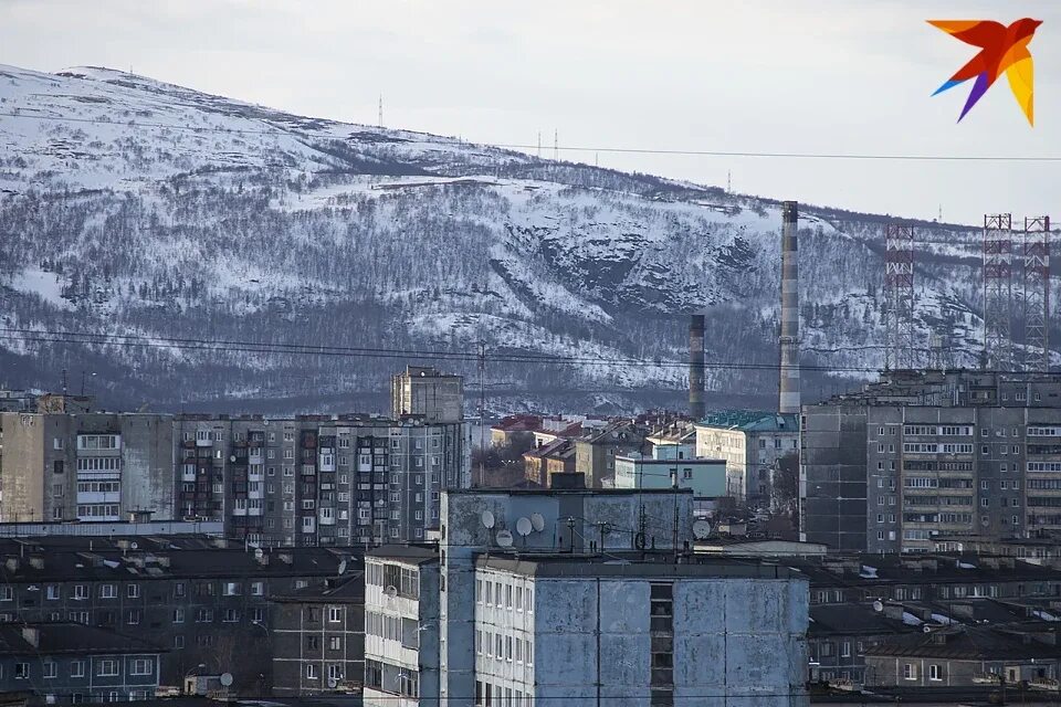 Т в мурманске. Североморское шоссе мурманск т алкогольный магазин. Заправка напротив кинотеатр мир мурманск. Мурманск фото города 2022. Памятник алеше в мурманске.