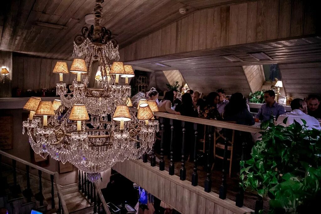 Эларджи ресторан москва. Гагаринский 15а эларджи. Гагаринский переулок 15а ресторан эларджи. Эларджи гагаринский 15а. Эларджи веранда.