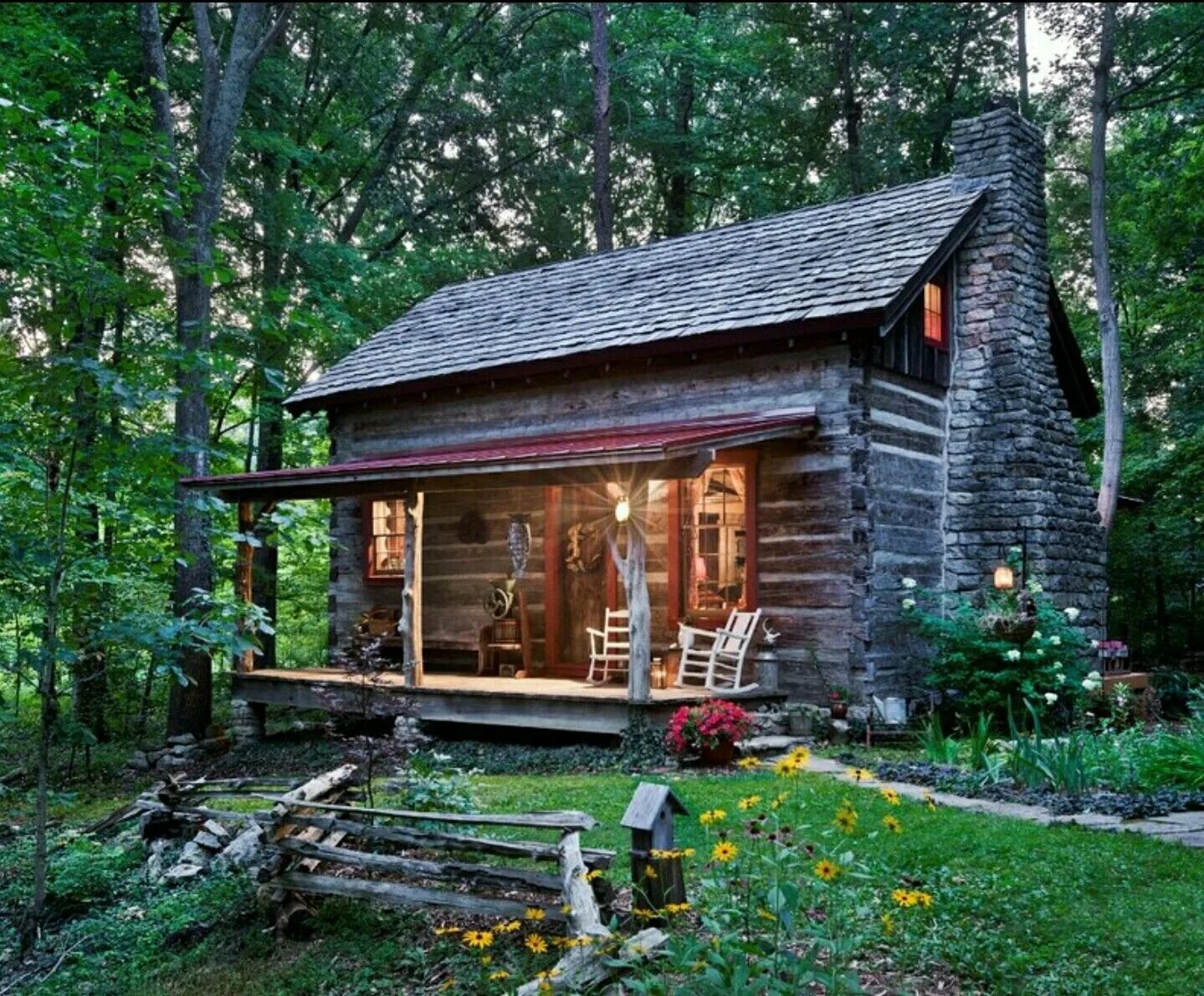 Домик виднеющийся. In the Cabin Woods Хижина в лесу Cabin. Лог-Кэбин (log Cabin). Forest Cabin сруб. Лог Кэбин дом.