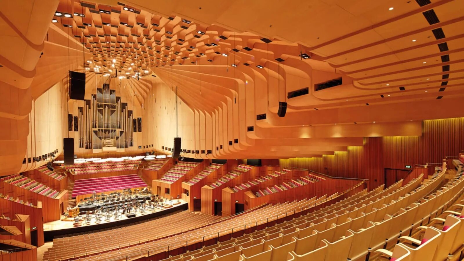 Концертный зал орган. Сиднейский оперный театр внутри. Концертный зал Сиднейского оперного театра. Сиднейский оперный театр зал. Сиднейский оперный театр Сидней внутри.