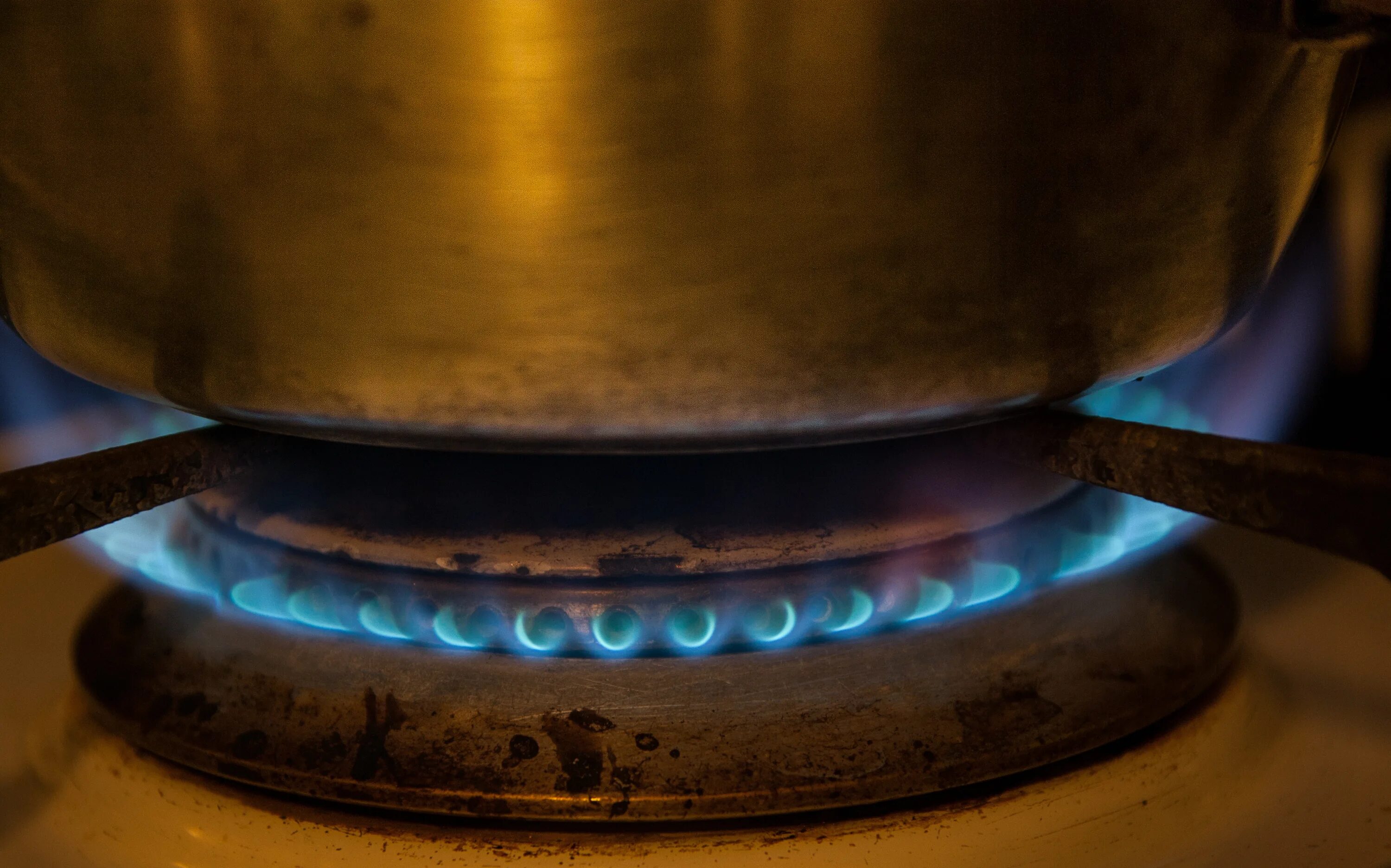 Конфорка wok тройная корона. Газ марабу ткань. Газовая плита. Газ кристалл шелк. Газовый гидрат метана.