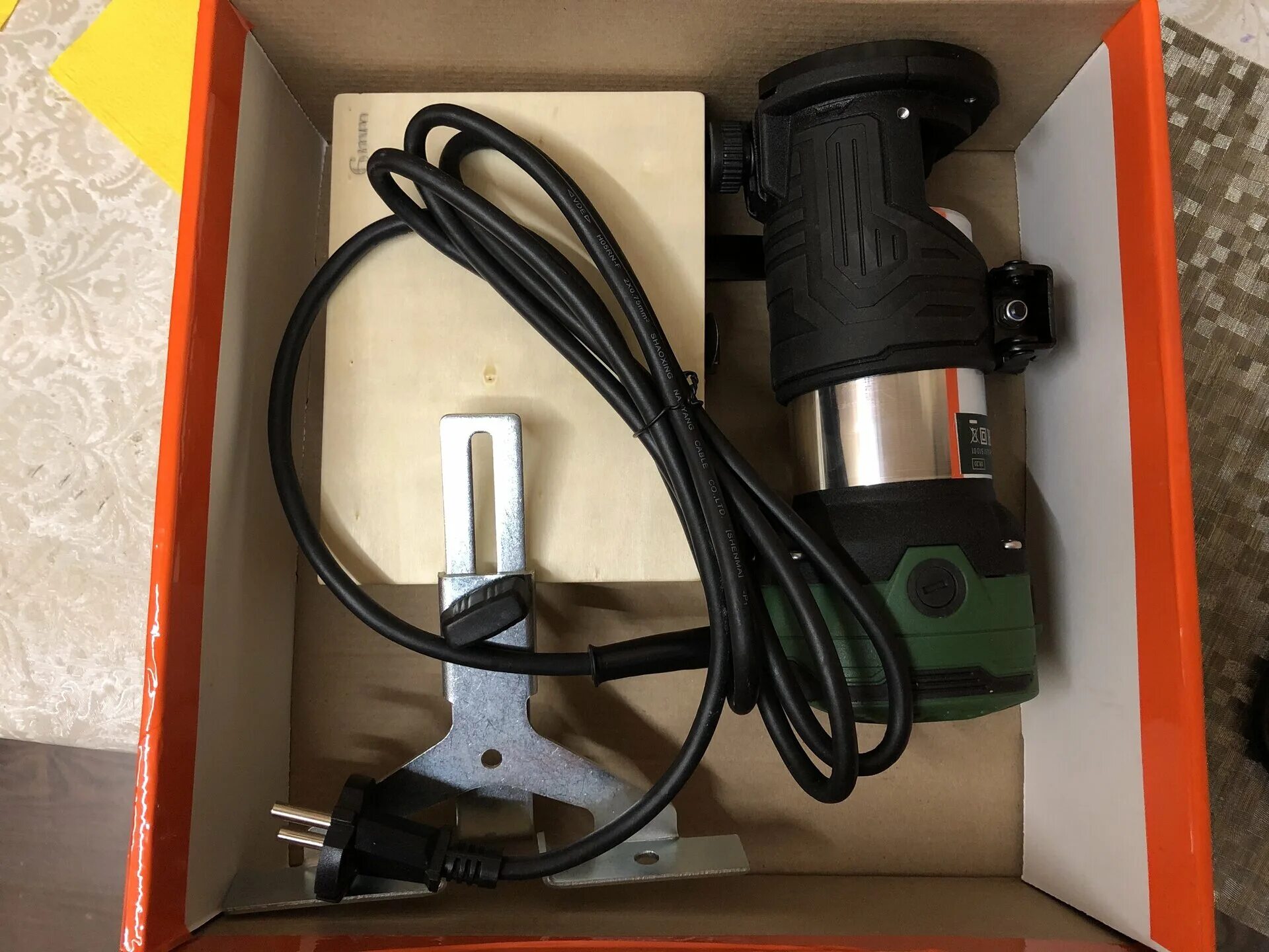 кромочный фрезер status rh 750 ce обзор. кромочный фрезер status rh 750 ce. кромочный фрезер status rh750ce комплектация. кромочный фрезер status rh 750 ce. Status rh 750 ce.