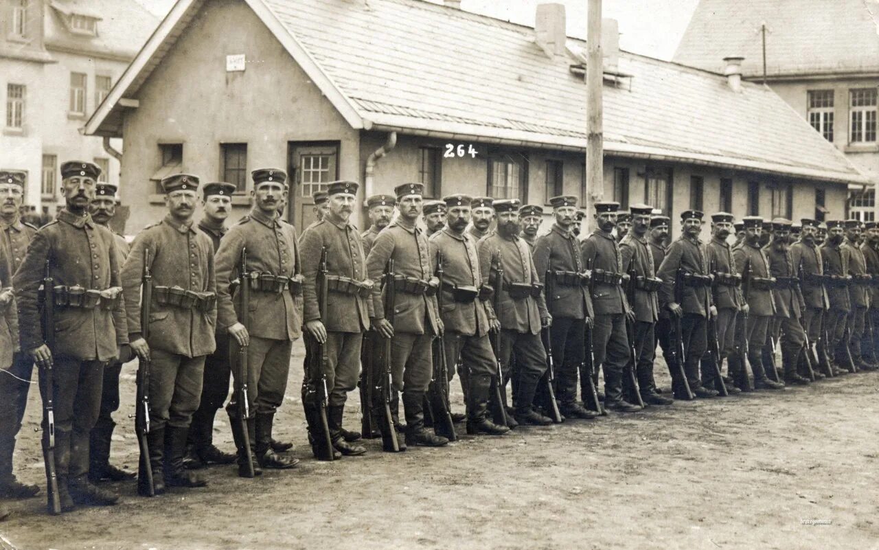 Германский блок в первой мировой войне. Солдаты германской армии 1914. Германская армия ПМВ. Кайзеровская Германия 1914. Армия германской империи 1914.