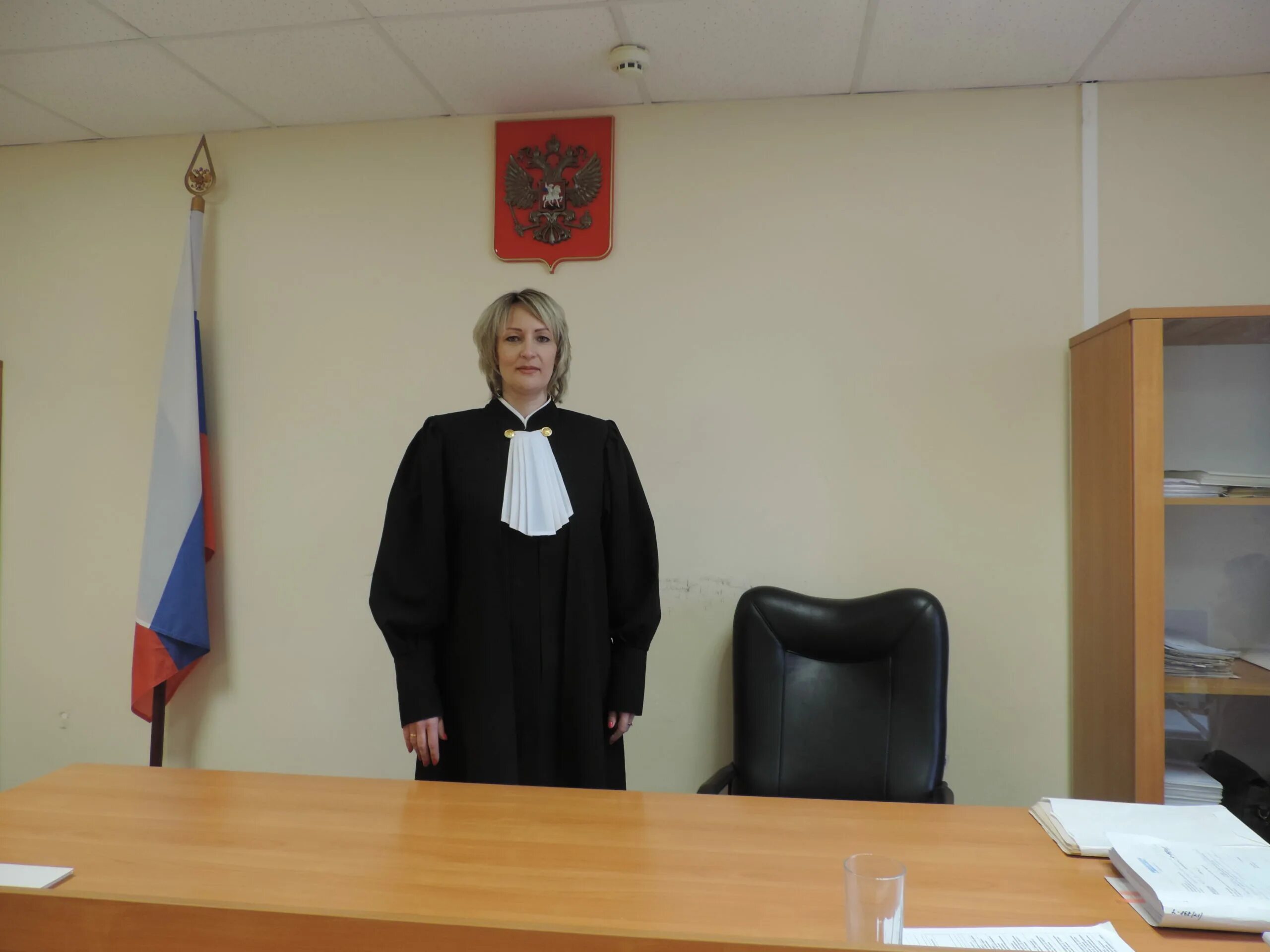 Сайт ленинского суда оренбургской области. Судьи Кувандыкского районного суда Оренбургской. Оренбургский областной суд судья Сергиенко.