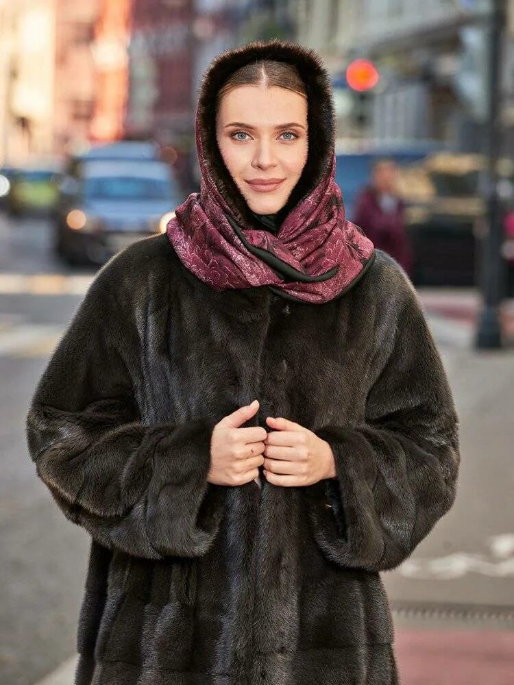 Стильные образы с норковой шубой. Меховая шуба. Шуба. Шуба fenghui fur fashion. Шуба норковая трапеция.
