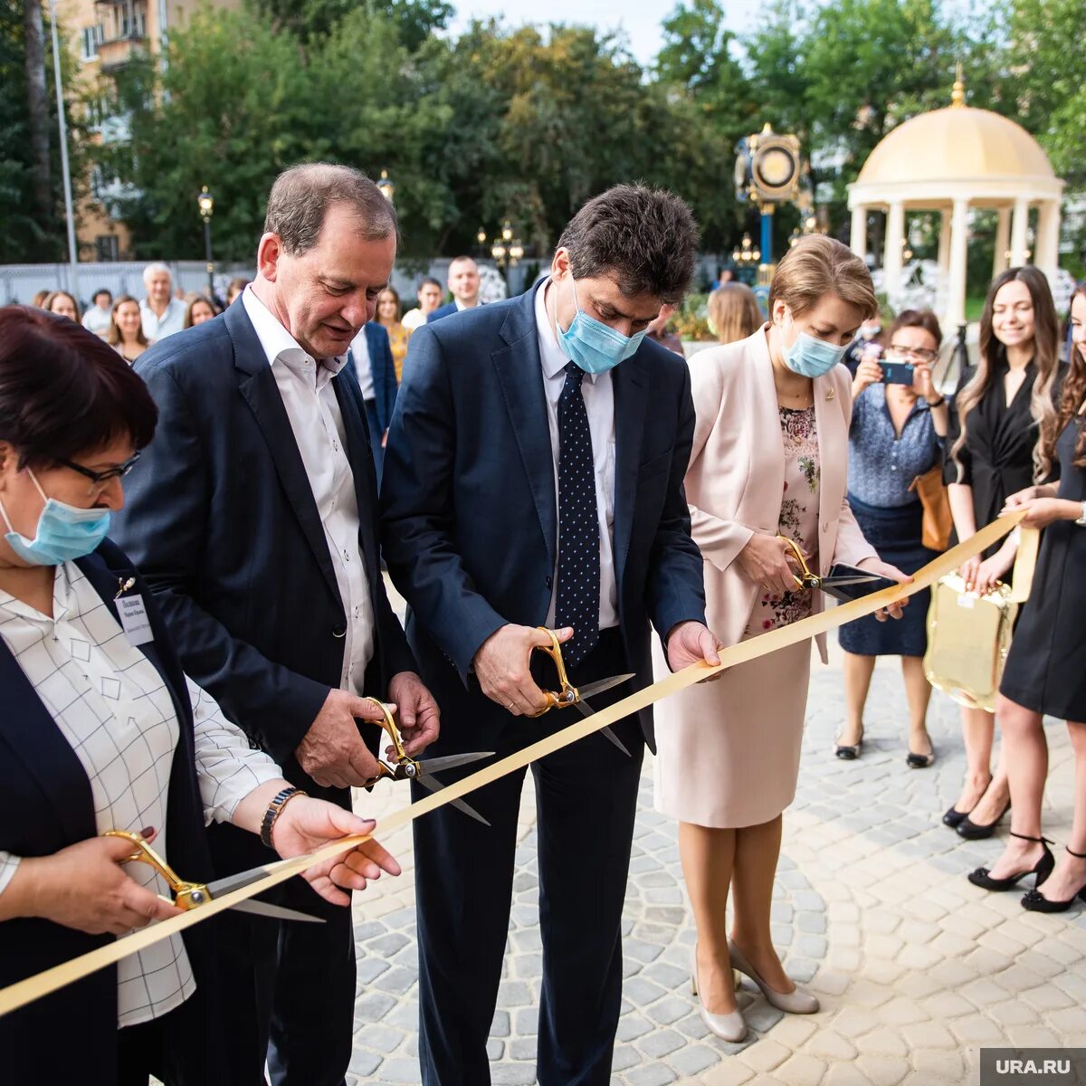 золотая школа екатеринбург 106. школа симановского екатеринбург. школа 106 екатеринбург симановский. школа симановского екатеринбург.