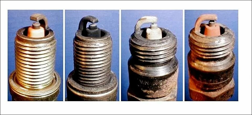 Состояние свечей зажигания ваз 2107. Свеча зажигания цвет нагара 2т. Свечи какая смесь. Нормальный цвет свечей зажигания ваз 2115. Нагар на свечах зажигания виды и причины.