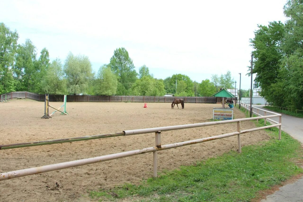 КСК Русь Планерная. Ипподром Планерная. Конюшня Русь на Планерной. КСК Русь манеж.