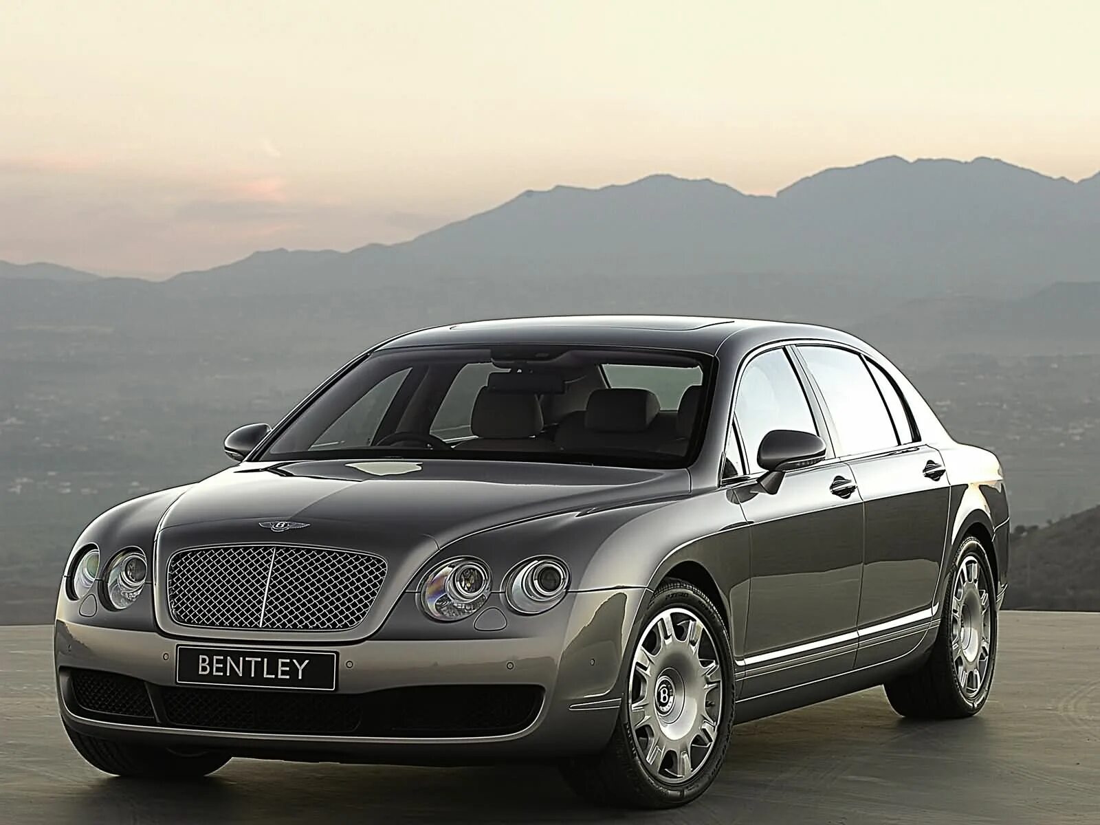 Bentley Continental Flying Spur 2005. Bentley Continental Flying Spur 2006. Continental Flying Spur 2005. Bentley Flying Spur 2007. Бентли continental flying spur 2007