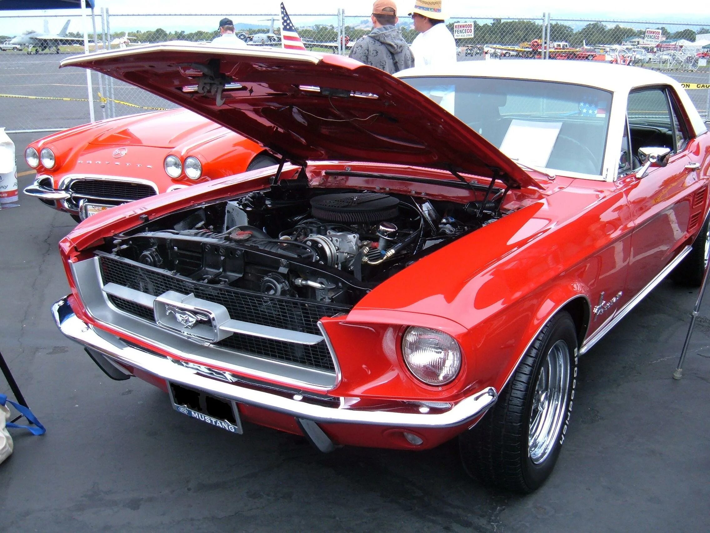 Мустанг кузова. Форд Мустанг 1967. Ford Mustang 1967 engine. Ford Mustang 1967 красный. Двигатель Ford Mustang 1967.