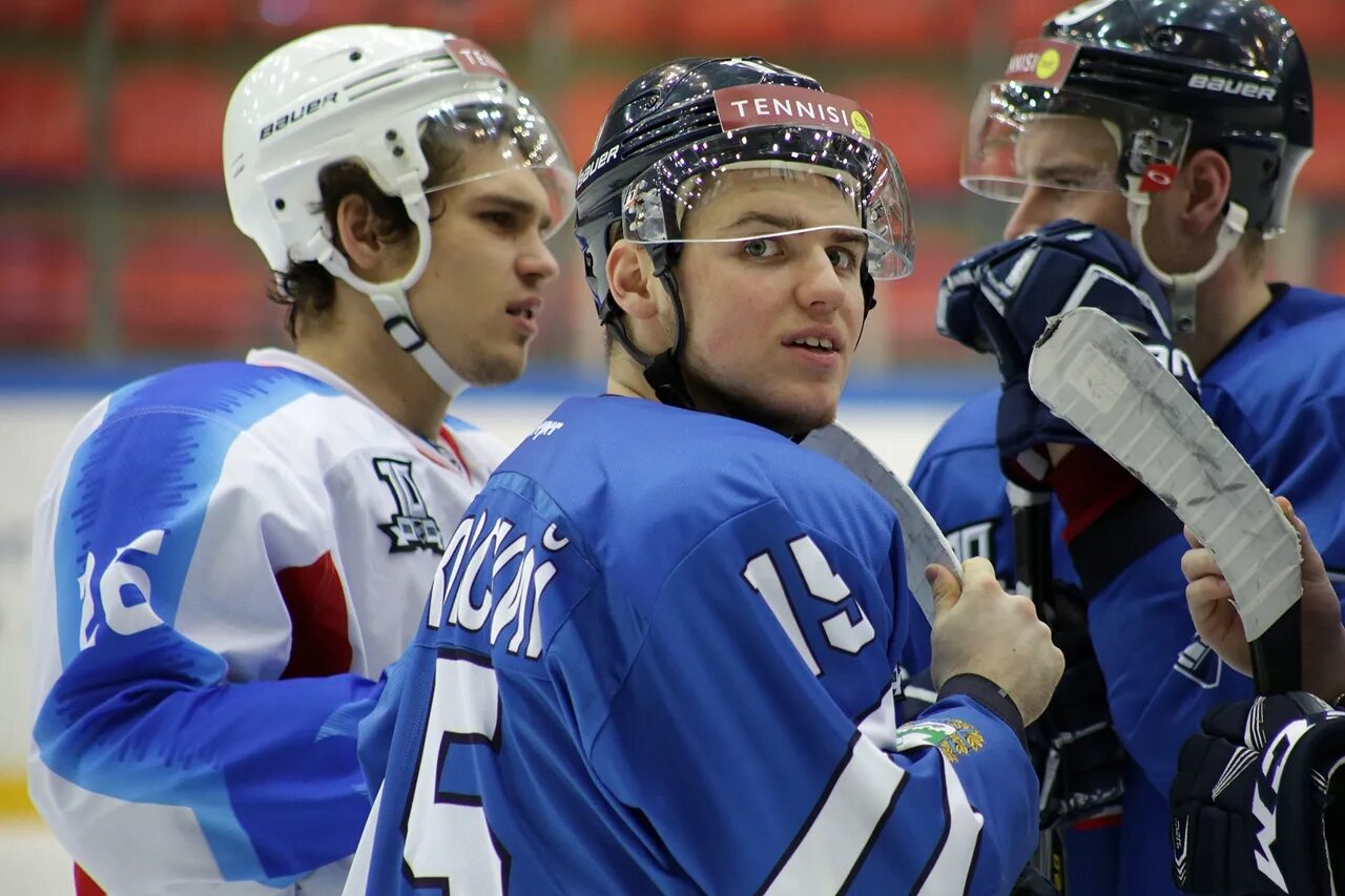 хоккей юниоры