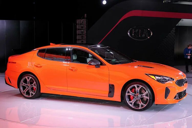 Kia Stinger 2021. Stinger gt 2021. Kia Stinger 2021 gt. Киа Стингер оранжевый 2021. Масло киа стингер