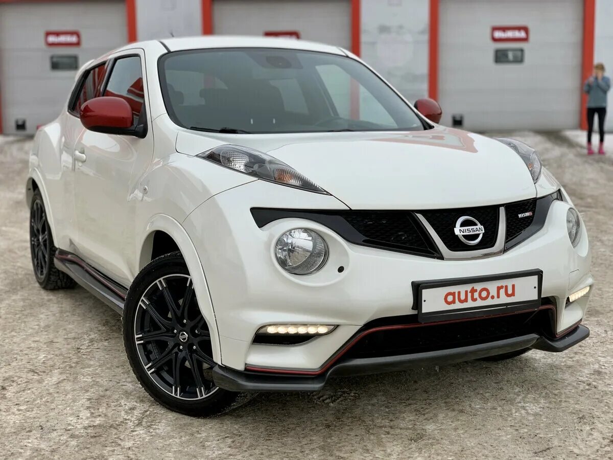 Ниссан бу ру. Nissan Juke Nismo 2013. Nissan Juke 2012. Nissan Juke 2013 белый. Nissan Juke Nismo White.