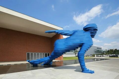 Colossal Sculpture of Skater by Xavier Veilhan.