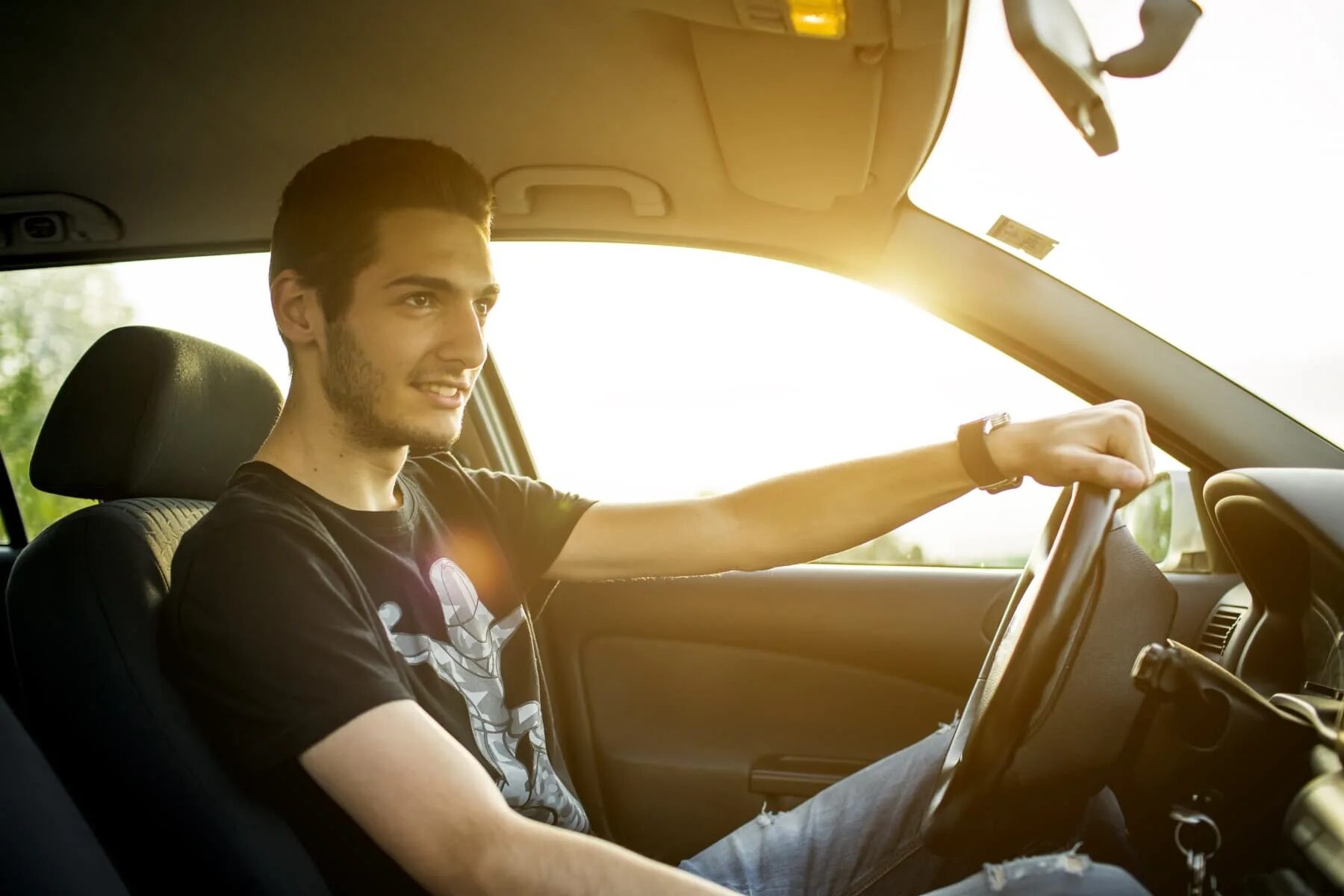 This drivers can. Водитель в машине. Мужчина в машине картинка для описания. Boy Driving a car. Driving guys 3.