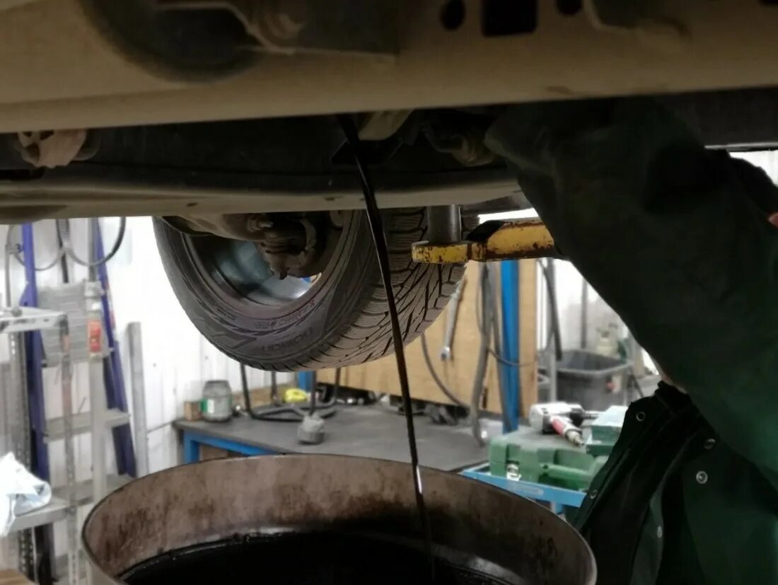 Дискавери 3 замена масла в раздатке. Акпп дискавери 3. Замена масла discovery. Масло в акпп лексус ис 250. Акпп дискавери 3.