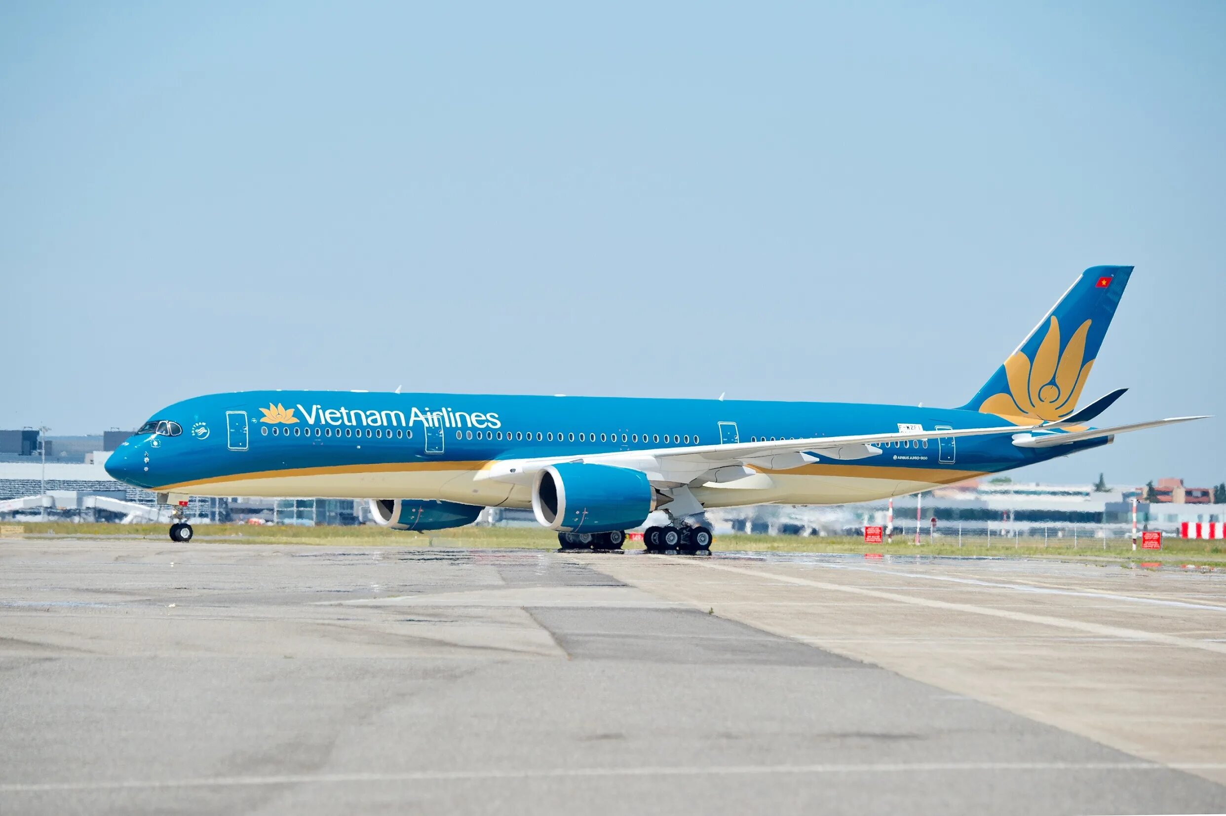 Боинг 141. Авиакомпания vietnam airlines. Шереметьевские авиалинии. Вьетнамские авиалинии москва. Боинг 777 вьетнамские авиалинии.