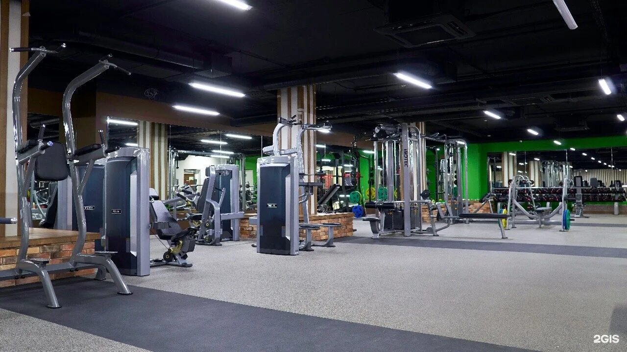 Fitness max. Кросстренер фото. Фитнес клуб метро новые черемушки. Тренажерные залы макс. Fitness max.