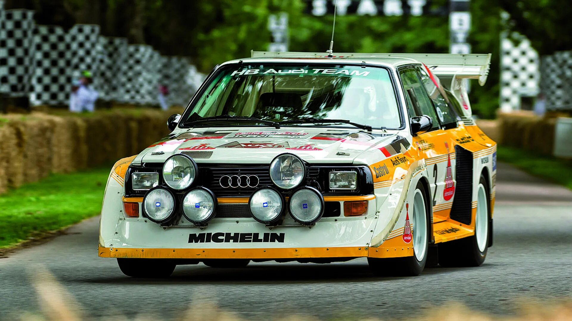 Первое ралли. Audi quattro Sport s1. Audi quattro s1 Rally. Ауди Sport quattro s1. Audi Sport quattro s1 Rally.