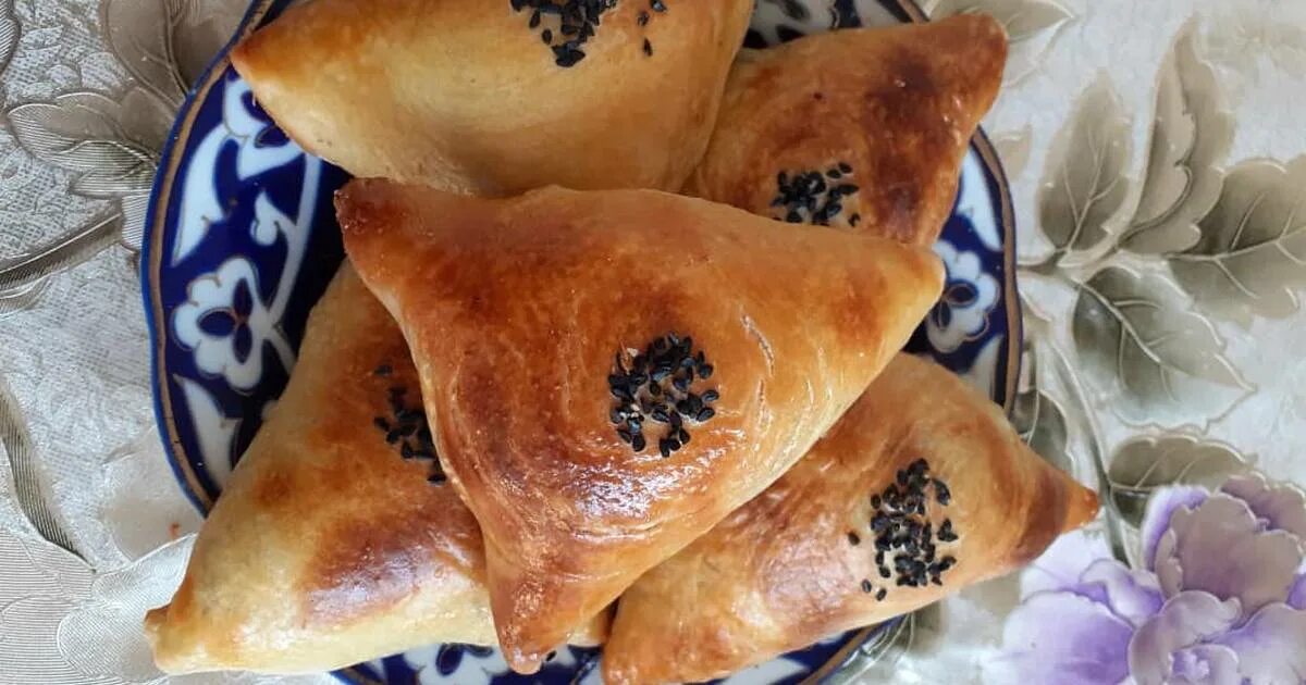Самса из готового теста. Самса тандырная. уйгур самса. ташкент томчи сомса. ковирга сомса.