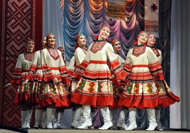 Марий эл национальный танец. Праздник гырон быдтон. Танцы удмуртов. Рязанский хор имени попова. Айкай ансамбль.