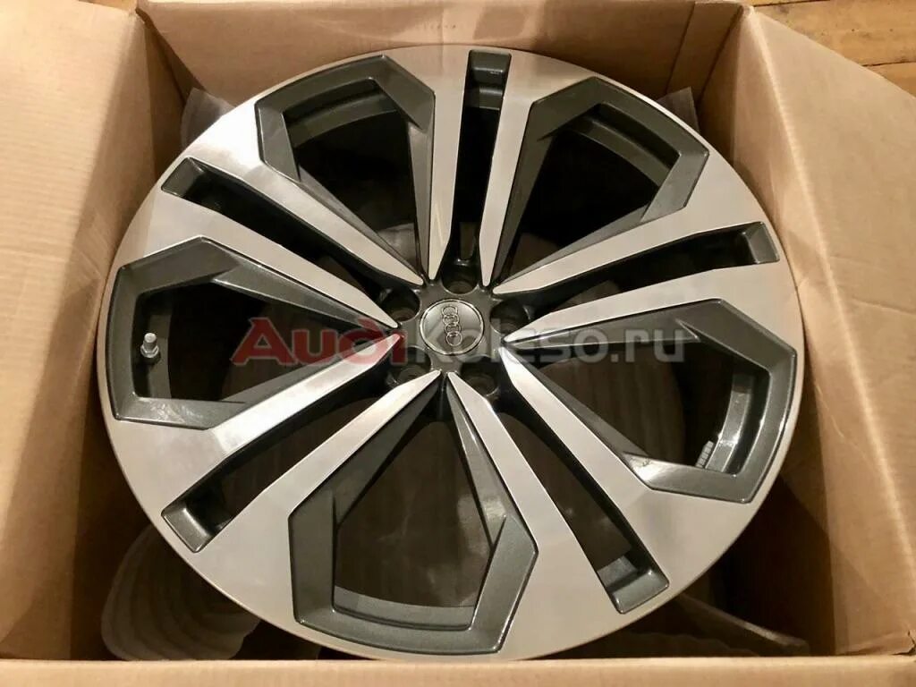 Диски на киа оптима r17. Диски оригинальные 22. Диски инфинити r20 оригинал. Диски kahn r20 toyota. Kahn rsc r20.