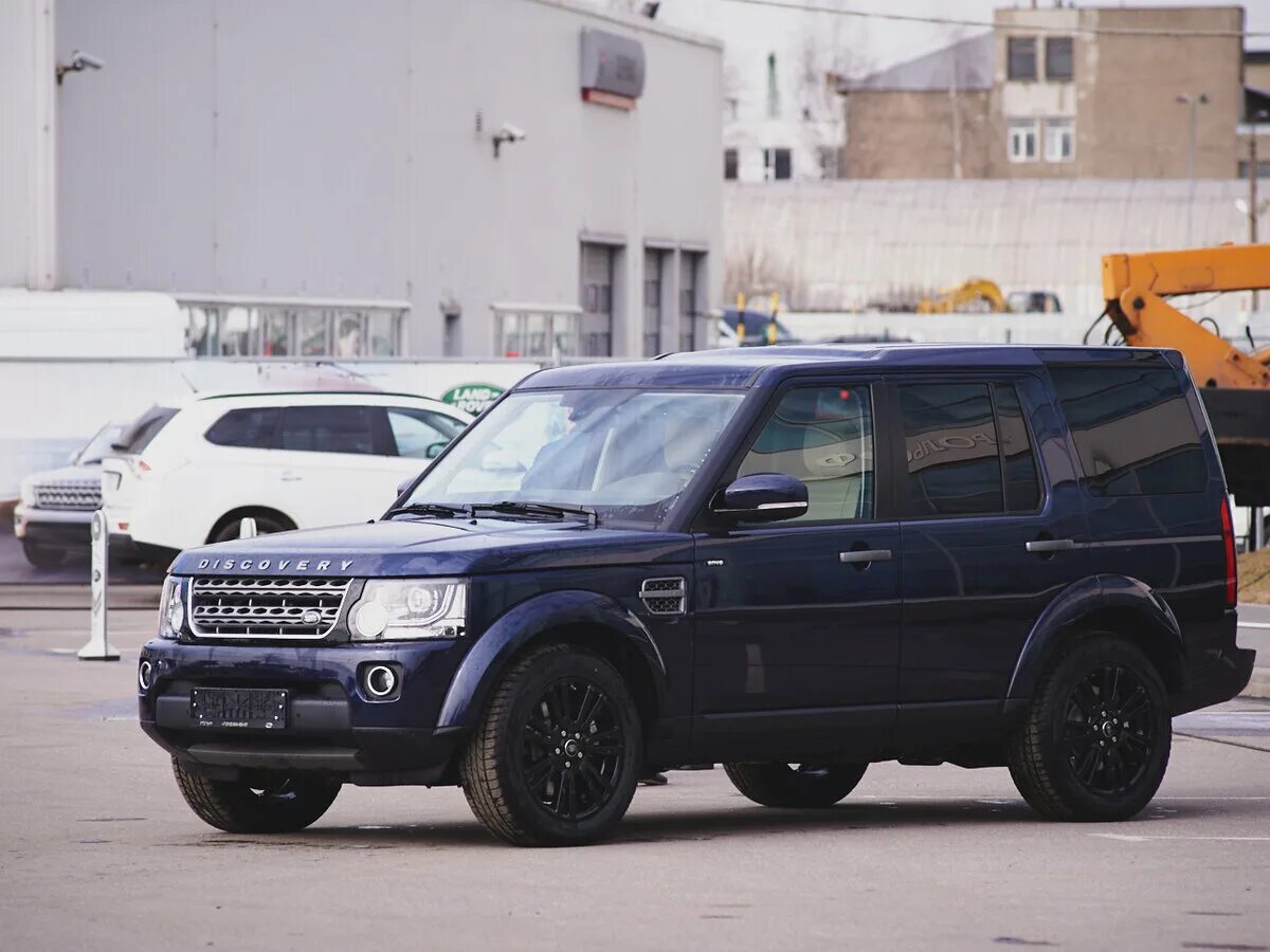 Land rover discovery sport 2020. Цвет byron blue range rover. Дискавери 3 синий. Discovery blue. Land rover discovery sport 2020.